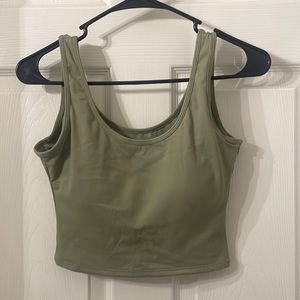 Klassy network scoop neck brami crop💚